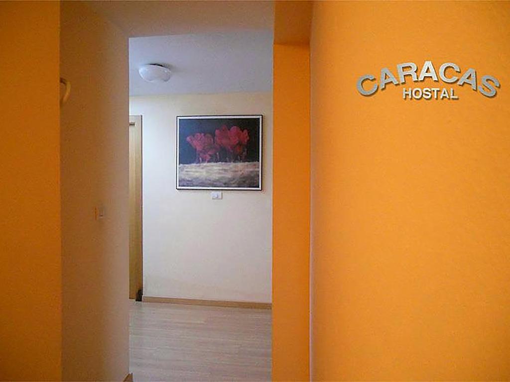 Hostal Caracas Lalin Bagian luar foto